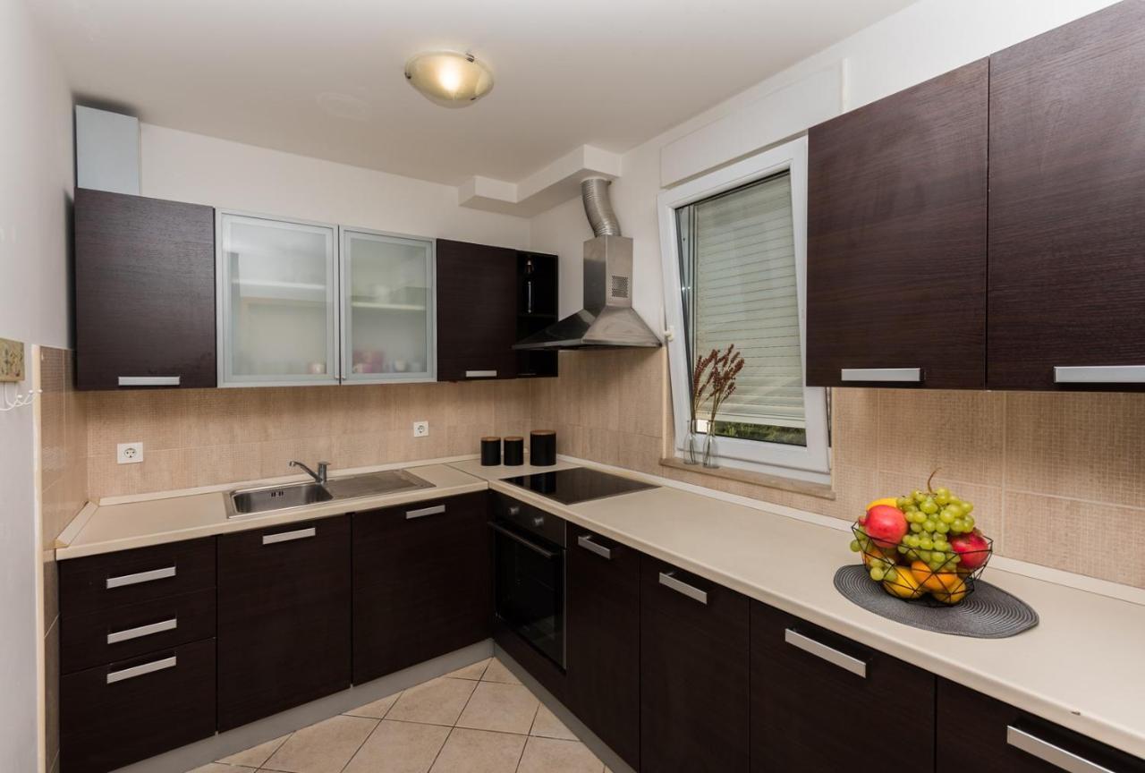 Apartment Sea View In Makarska, Free Parking Exterior foto